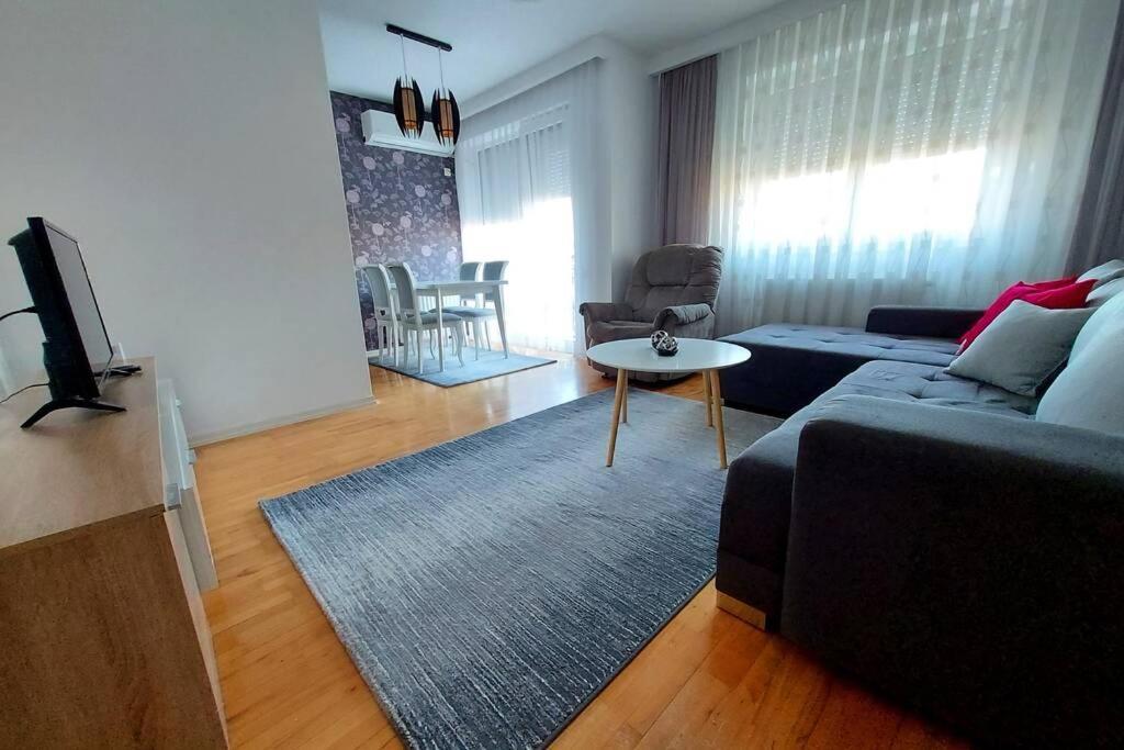 Apartment 13C Pristina Eksteriør bilde