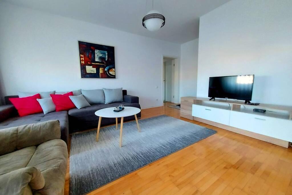 Apartment 13C Pristina Eksteriør bilde
